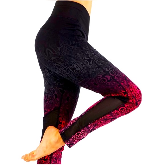 ❤️NWT❤️PETITE women/girls size S/M🌺Yoga/Workout leggings🌺with mesh cutout - Picture 2 of 8